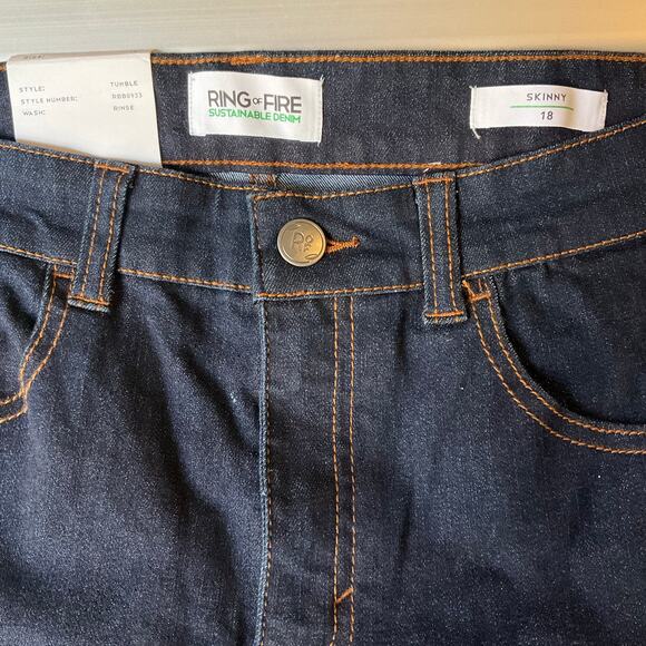 Ring of Fire Kid Skinny Jeans size 18 Dark Blue Mid Rise Stretch Boot Cut NWT - Picture 9 of 11